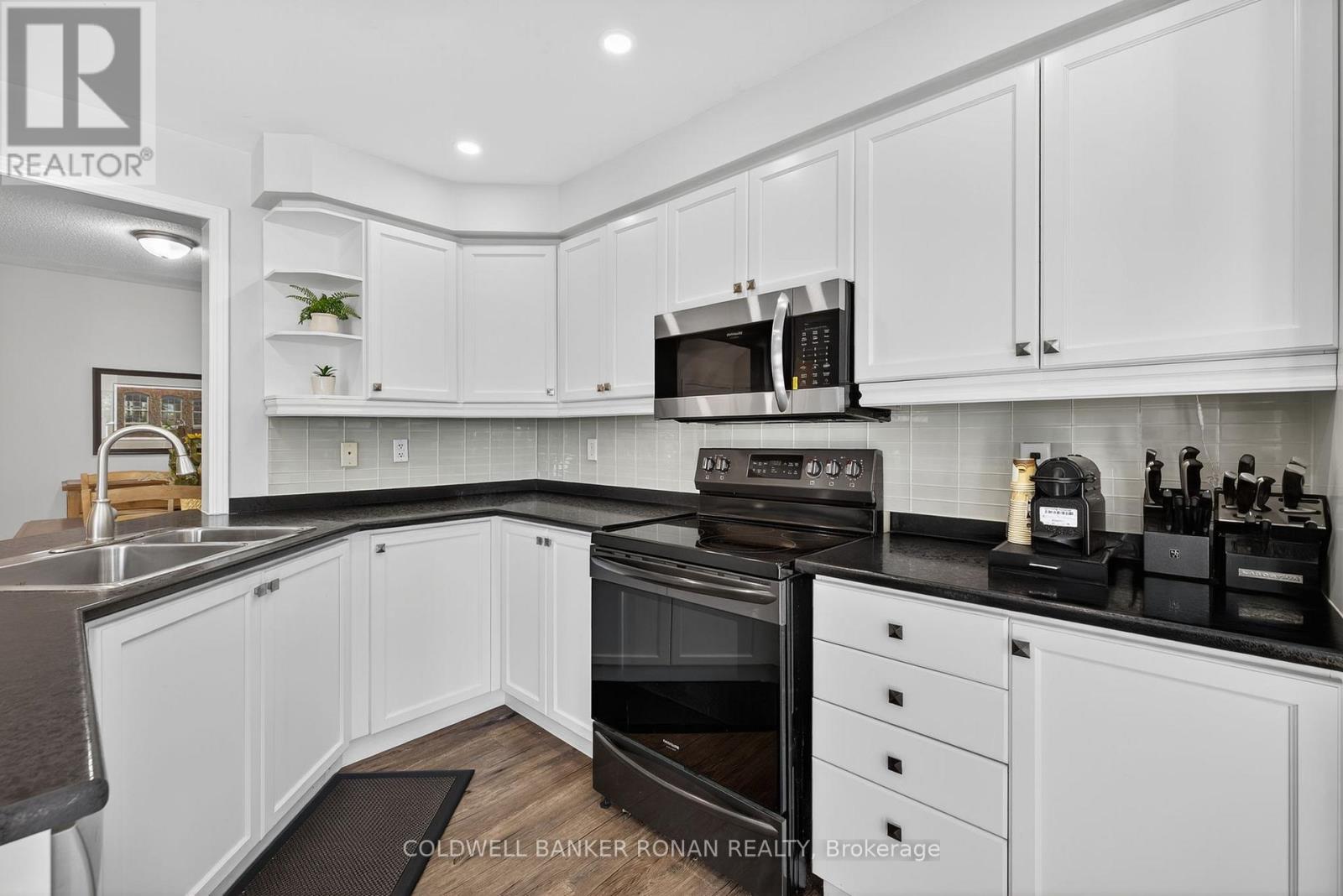 22 Callander Crescent, New Tecumseth, Ontario  L9R 0B4 - Photo 11 - N12488186