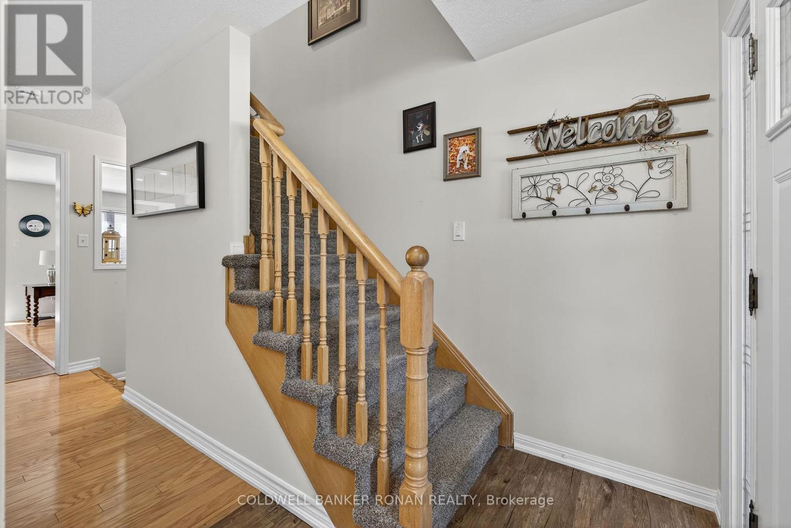 22 Callander Crescent, New Tecumseth, Ontario  L9R 0B4 - Photo 3 - N12488186