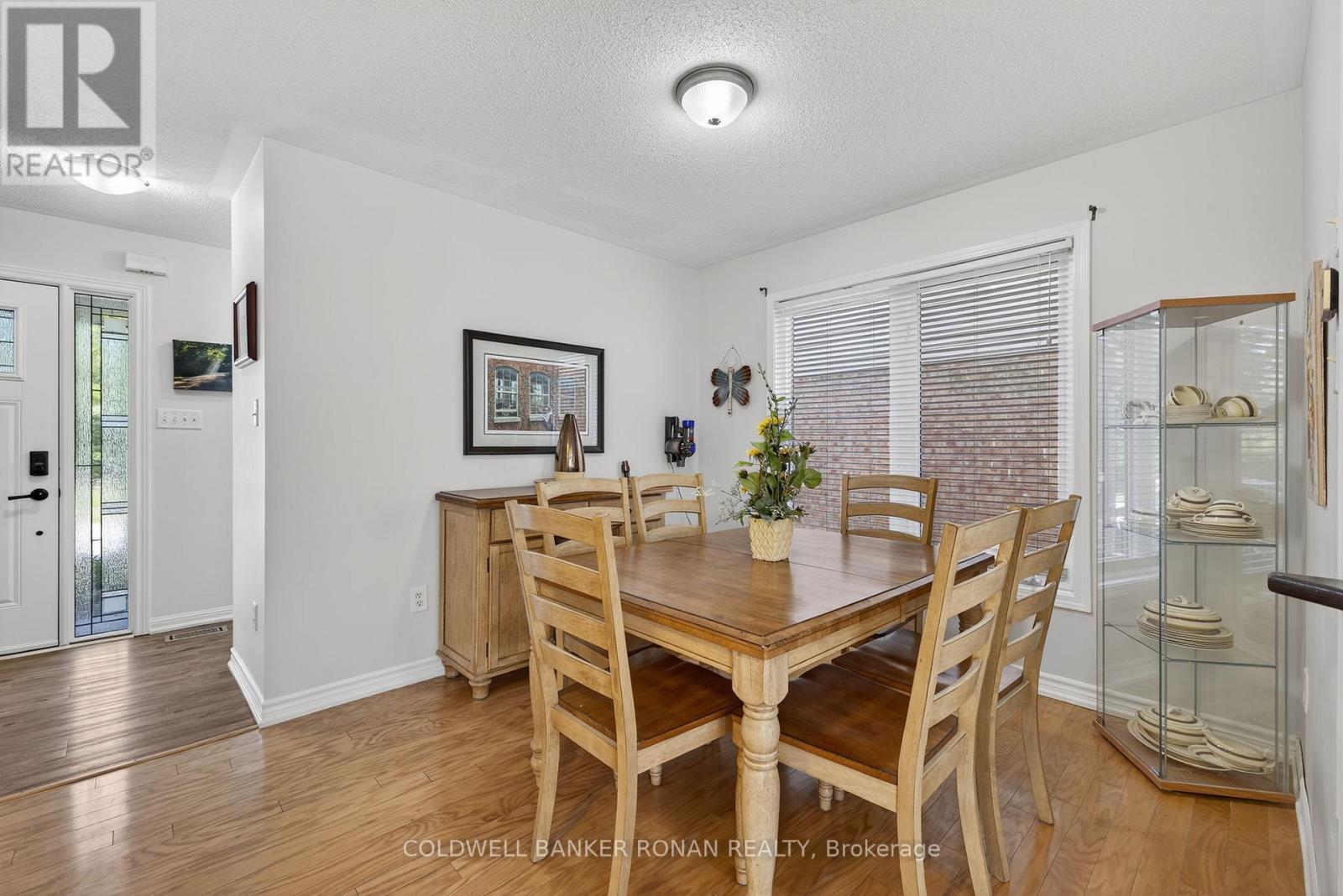 22 Callander Crescent, New Tecumseth, Ontario  L9R 0B4 - Photo 6 - N12488186