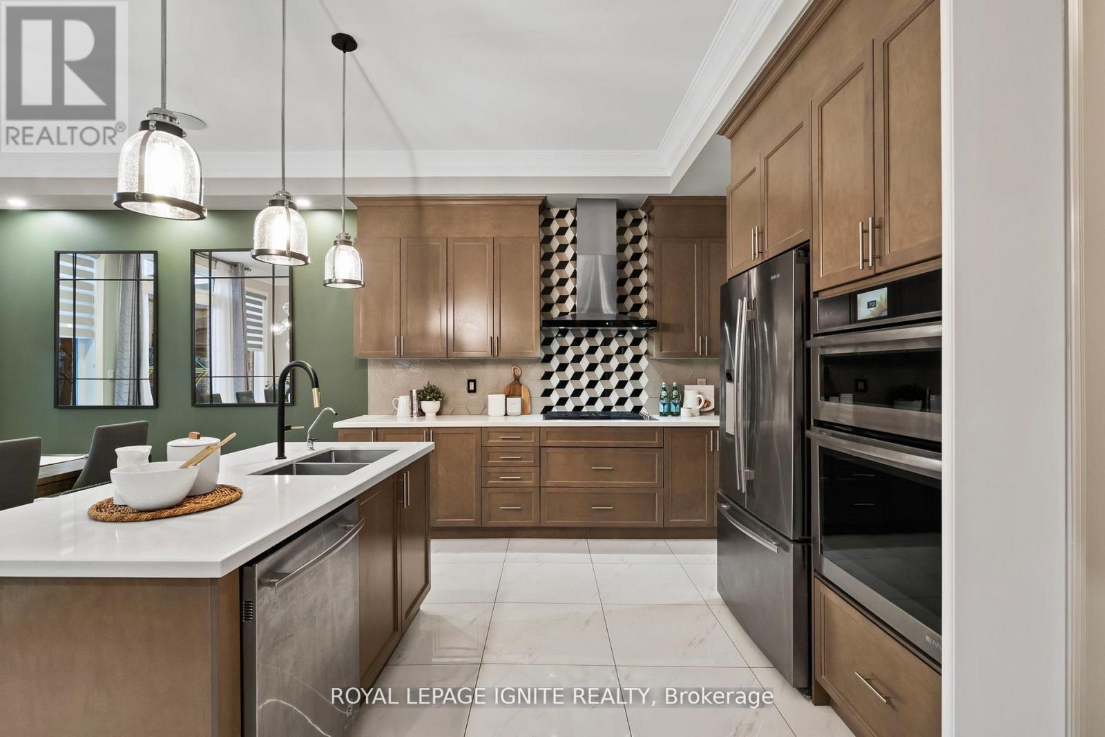 32 Lewis Avenue, Bradford West Gwillimbury (Bradford), Ontario  L3Z 0W9 - Photo 24 - N12488188