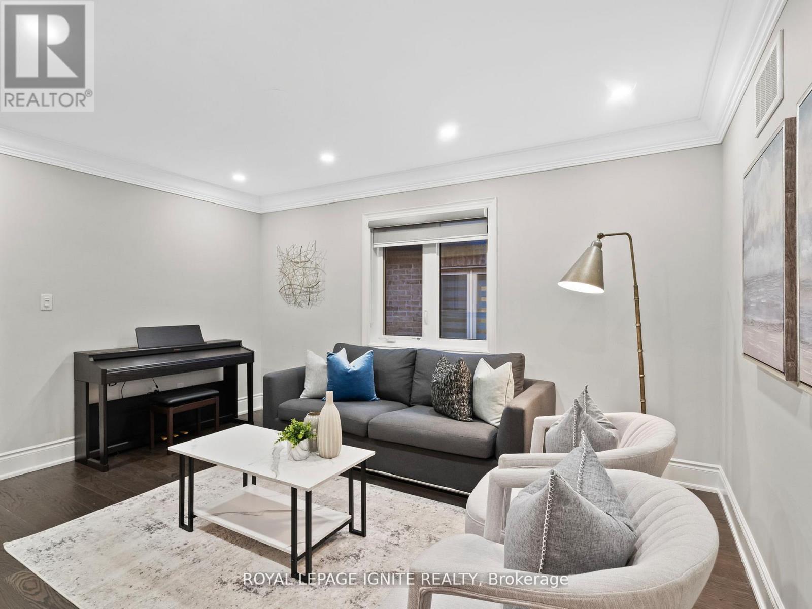 32 Lewis Avenue, Bradford West Gwillimbury (Bradford), Ontario  L3Z 0W9 - Photo 29 - N12488188