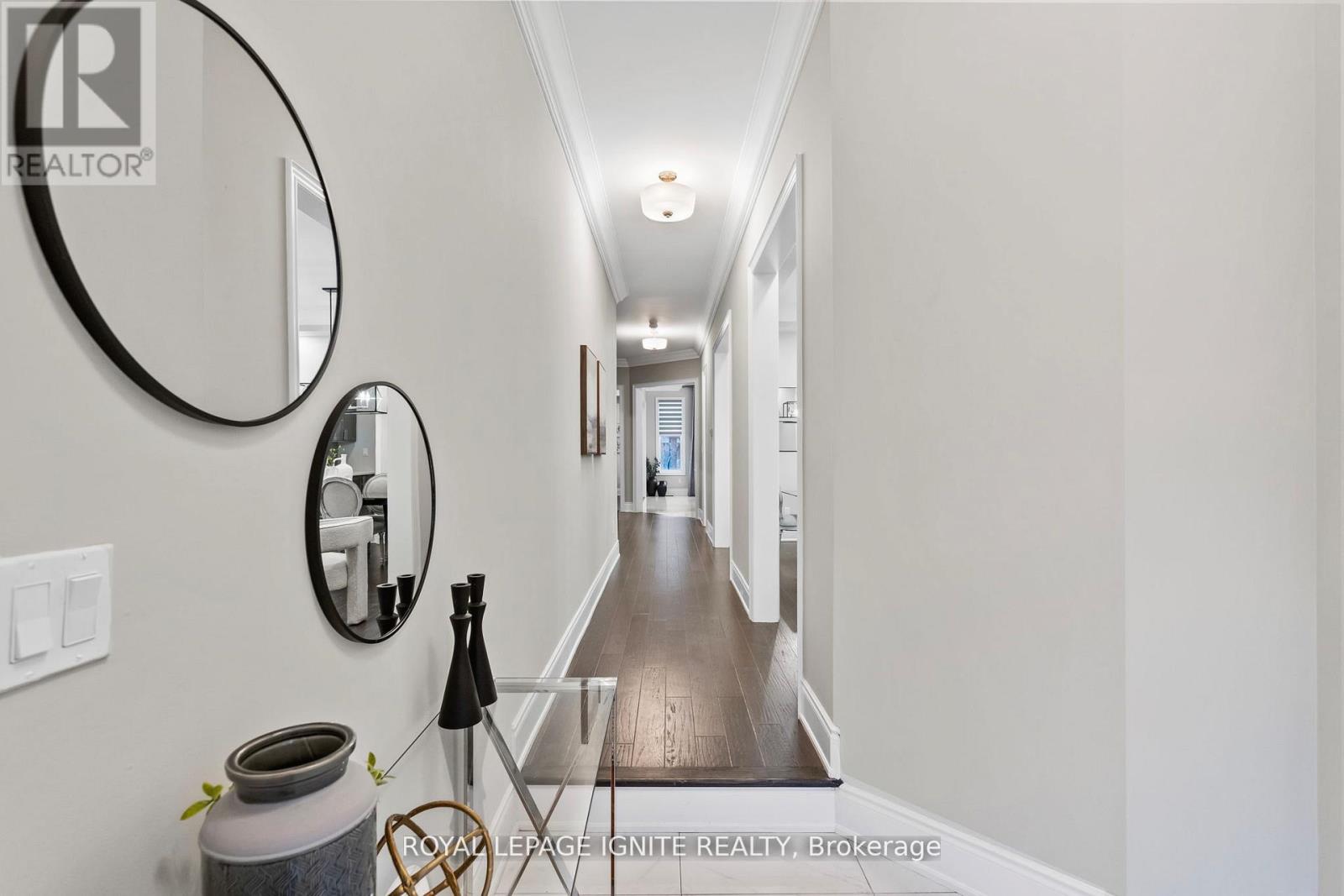 32 Lewis Avenue, Bradford West Gwillimbury (Bradford), Ontario  L3Z 0W9 - Photo 3 - N12488188