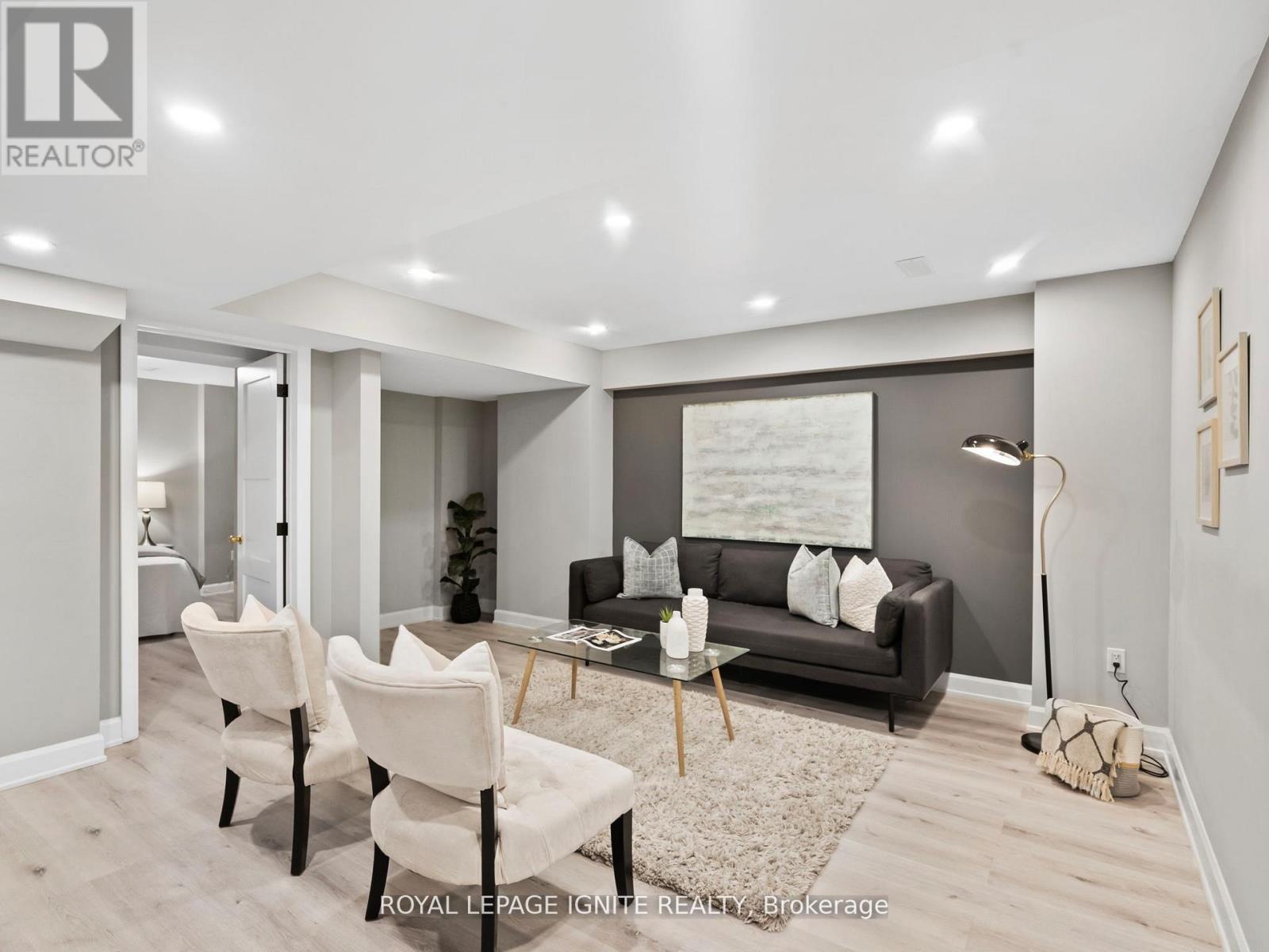 32 Lewis Avenue, Bradford West Gwillimbury (Bradford), Ontario  L3Z 0W9 - Photo 43 - N12488188