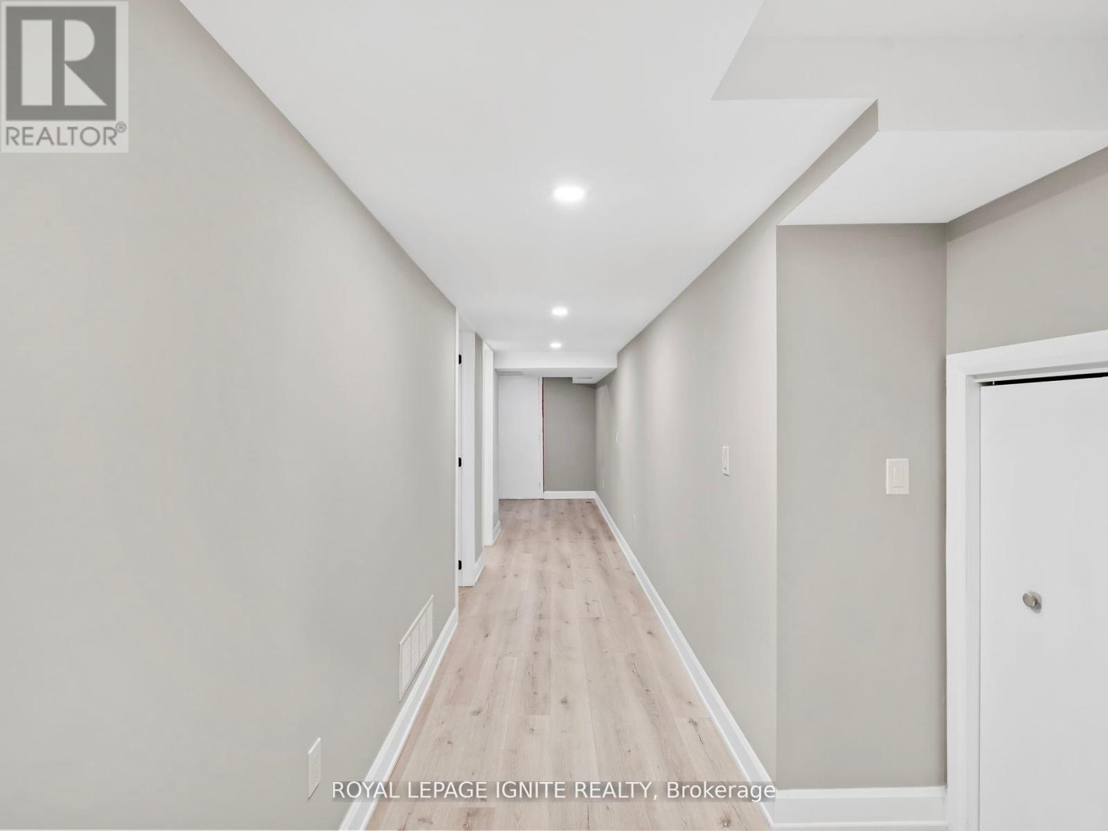 32 Lewis Avenue, Bradford West Gwillimbury (Bradford), Ontario  L3Z 0W9 - Photo 47 - N12488188