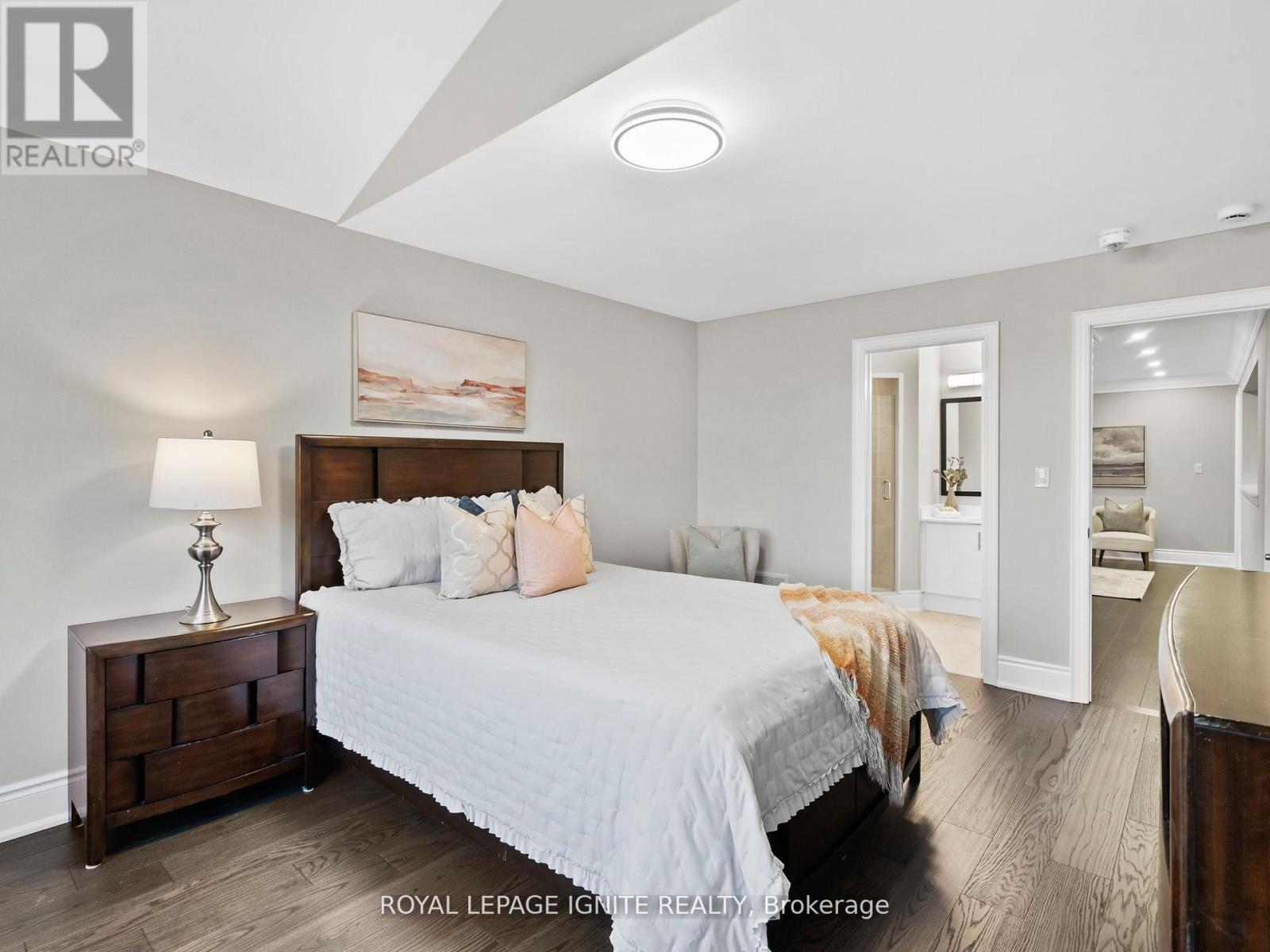 32 Lewis Avenue, Bradford West Gwillimbury (Bradford), Ontario  L3Z 0W9 - Photo 5 - N12488188