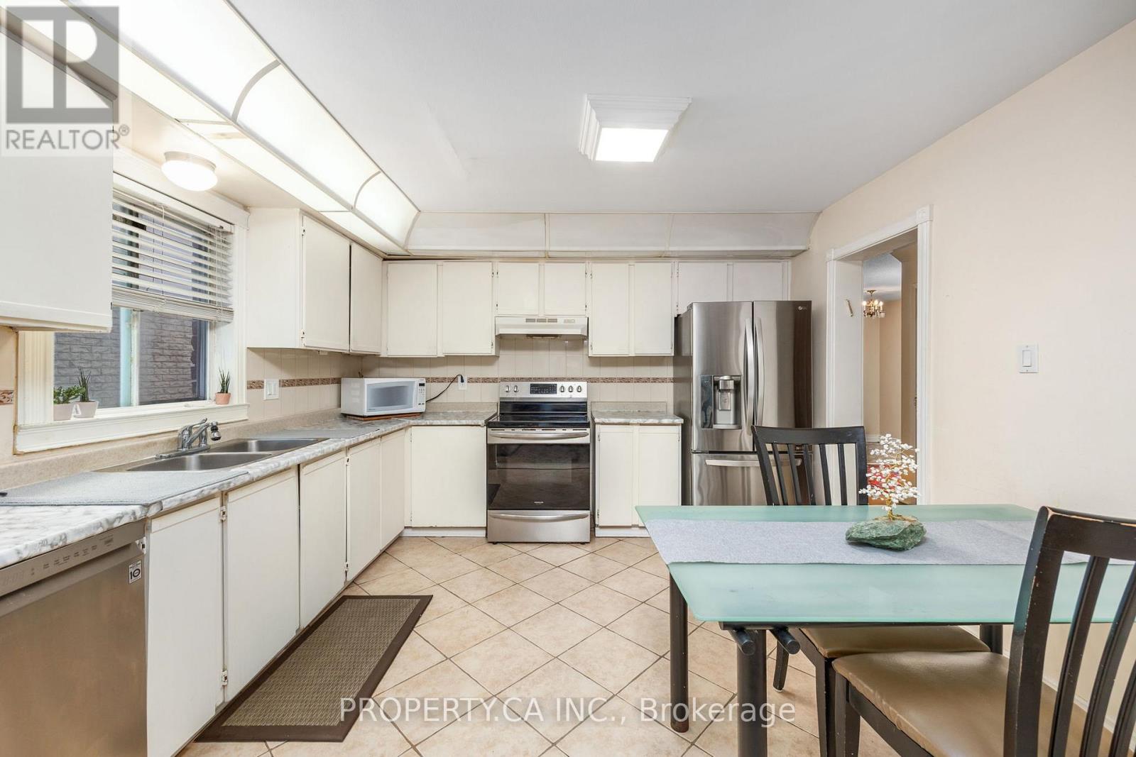 109 Lisa Crescent, Vaughan, Ontario  L4J 2N2 - Photo 12 - N12488190