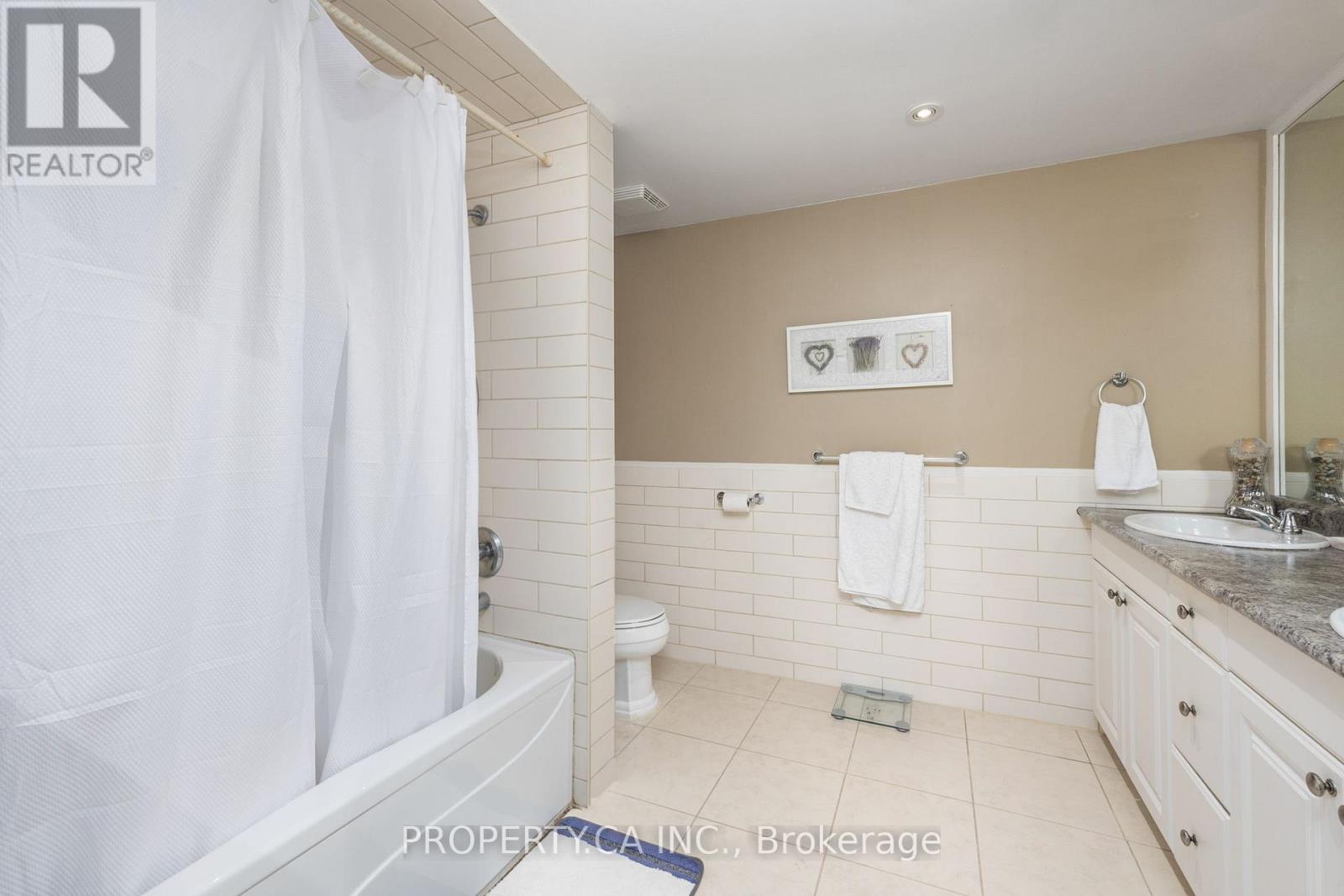 109 Lisa Crescent, Vaughan, Ontario  L4J 2N2 - Photo 25 - N12488190