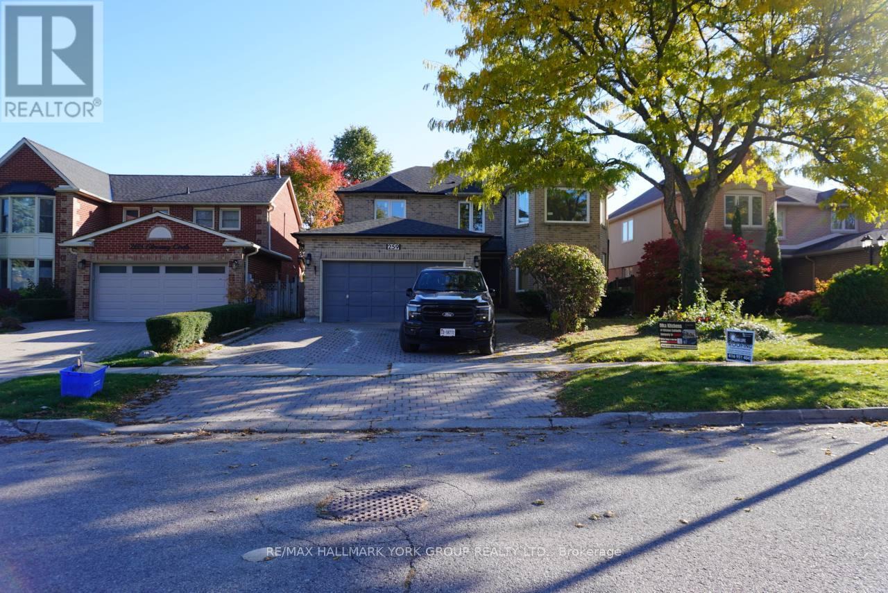 259 GLENWAY CIRCLE S, Newmarket, Ontario