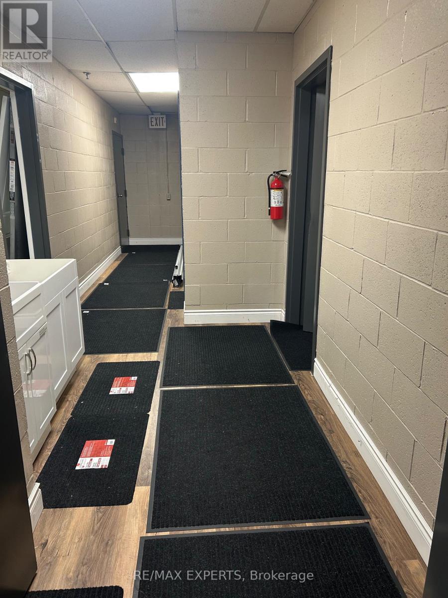 4b-1 - 2104 Highway 7 Highway, Vaughan, Ontario  L4K 2S9 - Photo 14 - N12488300