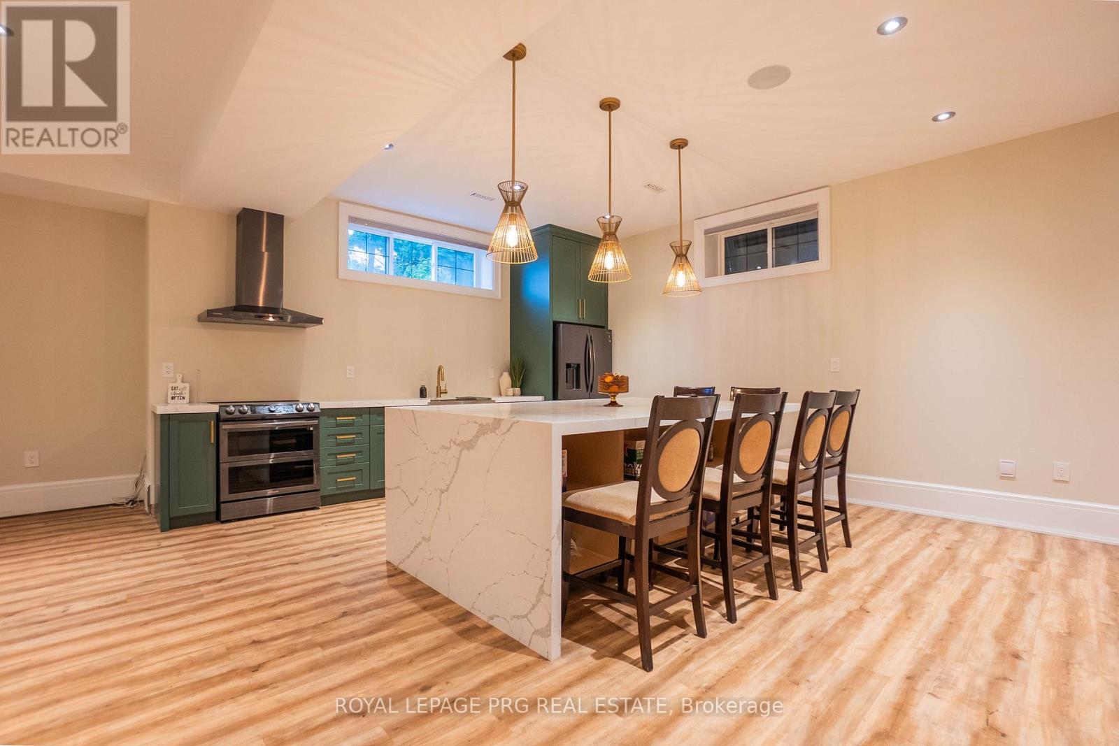 12 Hollywood Crescent, King (Nobleton), Ontario  L0G 1N0 - Photo 9 - N12488306