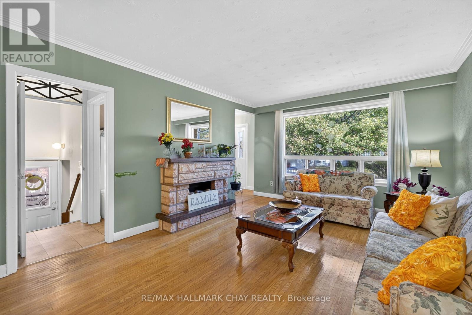 225 Elka Drive, Richmond Hill, Ontario  L4C 3A2 - Photo 10 - N12488324