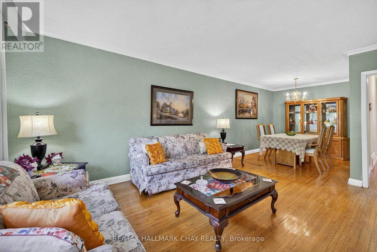 225 Elka Drive, Richmond Hill, Ontario  L4C 3A2 - Photo 8 - N12488324