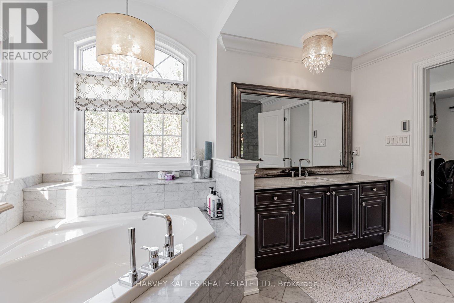 74 Rumsey Road, Vaughan, Ontario  L6A 4L8 - Photo 27 - N12488334