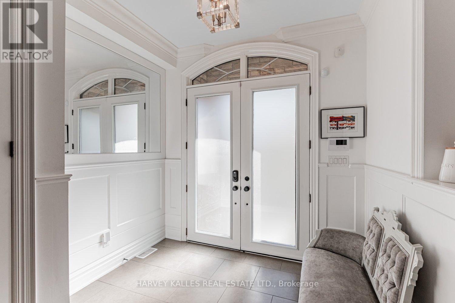 74 Rumsey Road, Vaughan, Ontario  L6A 4L8 - Photo 4 - N12488334