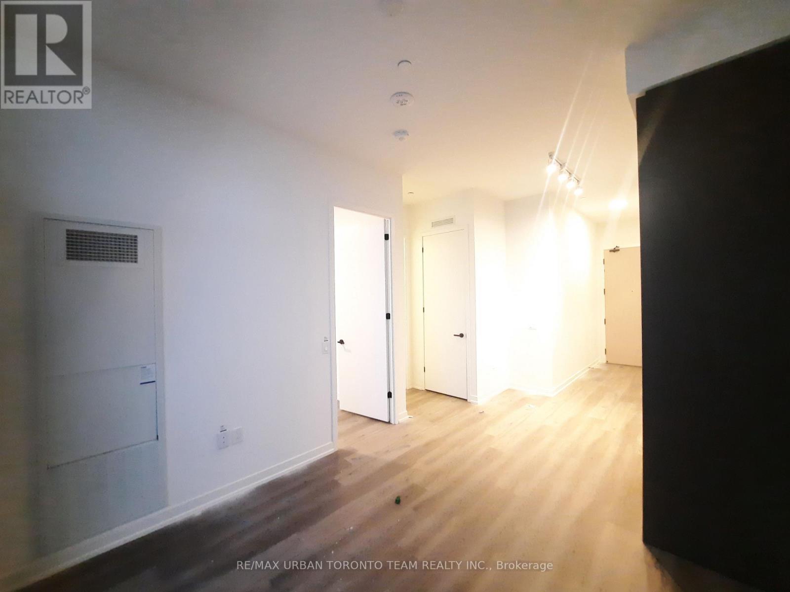 Ph111 - 28 Interchange Way, Vaughan, Ontario  L4K 0P8 - Photo 4 - N12488342