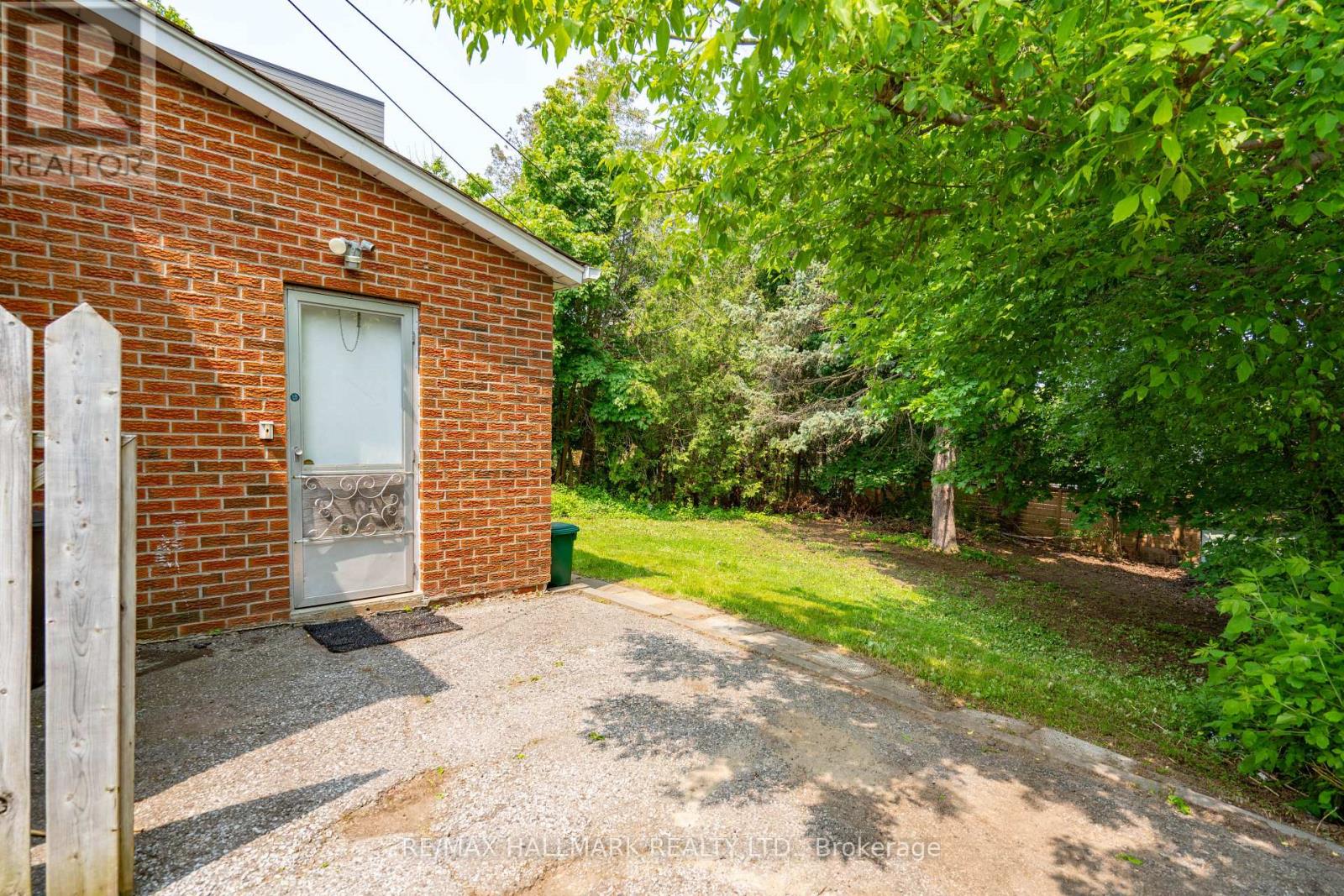 104 Highland Park Boulevard, Markham, Ontario  L3T 1B7 - Photo 30 - N12488352