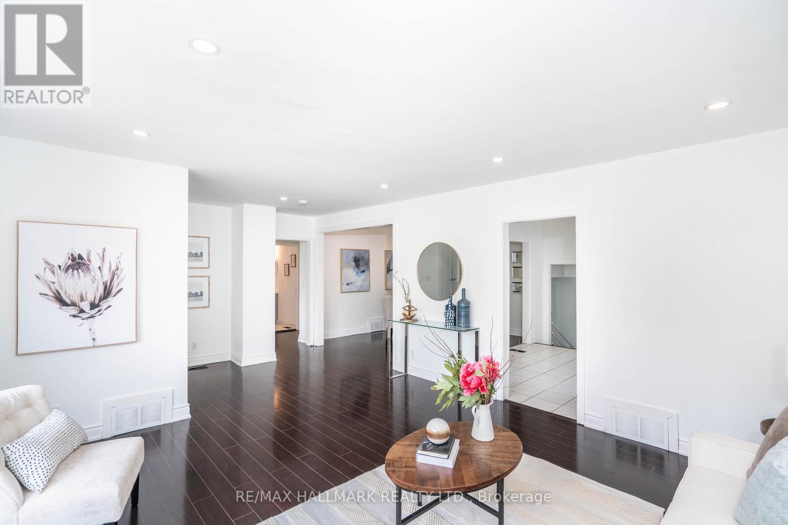 104 Highland Park Boulevard, Markham, Ontario  L3T 1B7 - Photo 8 - N12488352