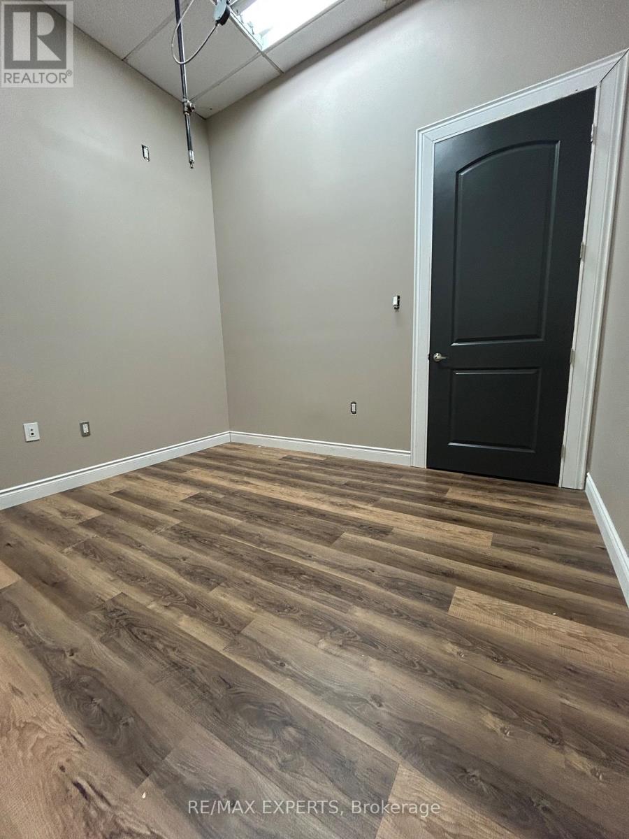 4b-2 - 2104 Highway 7 Highway, Vaughan, Ontario  L4K 2S9 - Photo 3 - N12488356