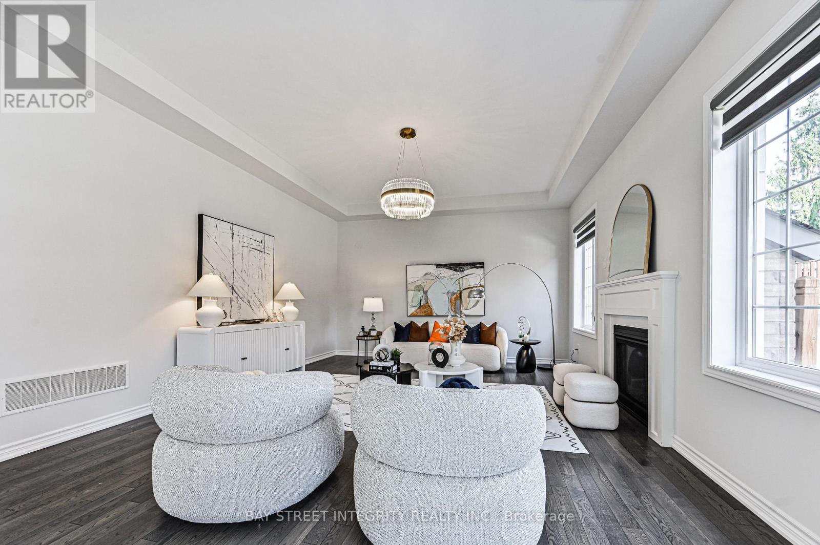 123 Mitchell Place, Newmarket, Ontario  L3Y 0E2 - Photo 11 - N12488418