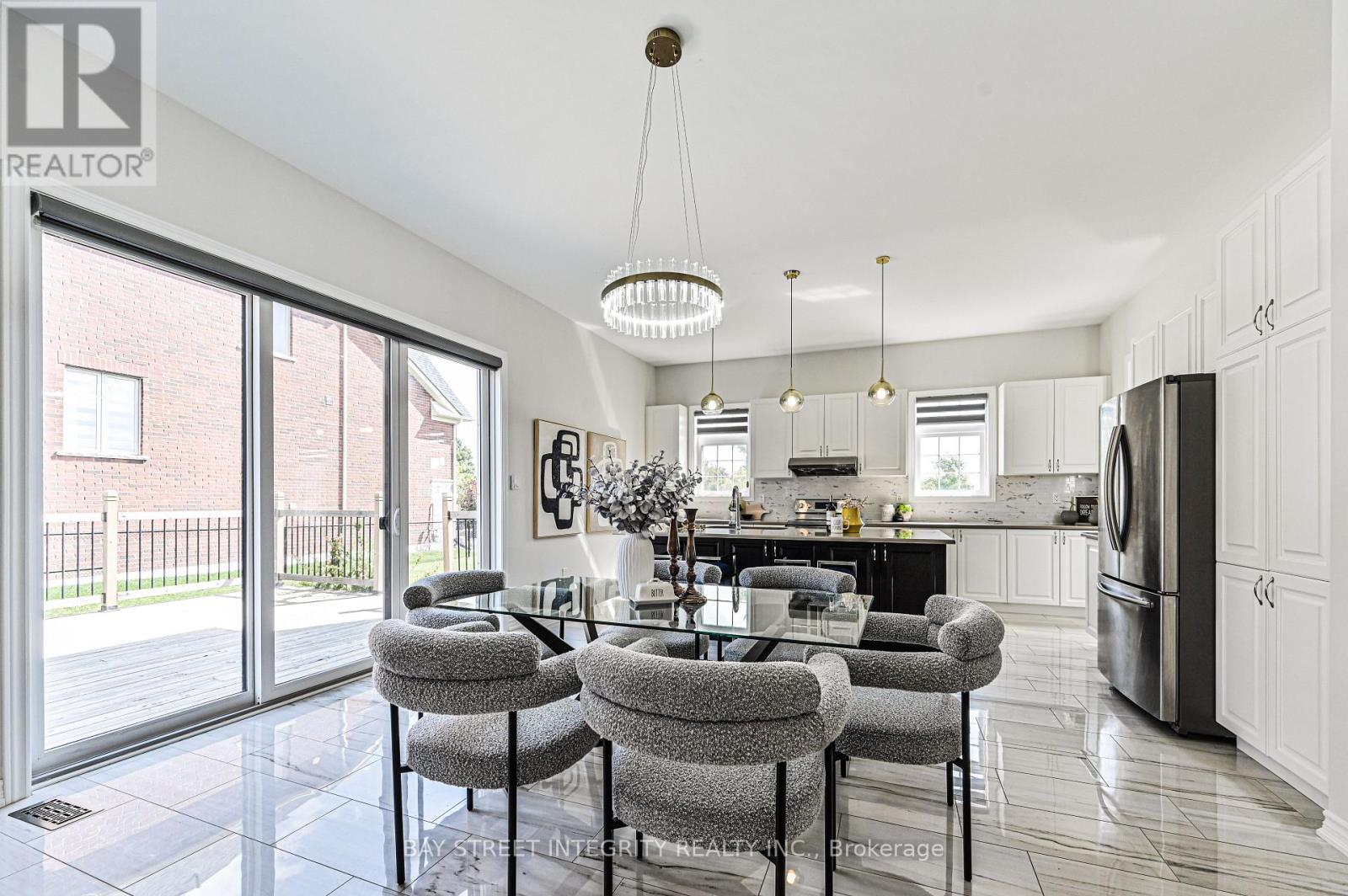 123 Mitchell Place, Newmarket, Ontario  L3Y 0E2 - Photo 13 - N12488418