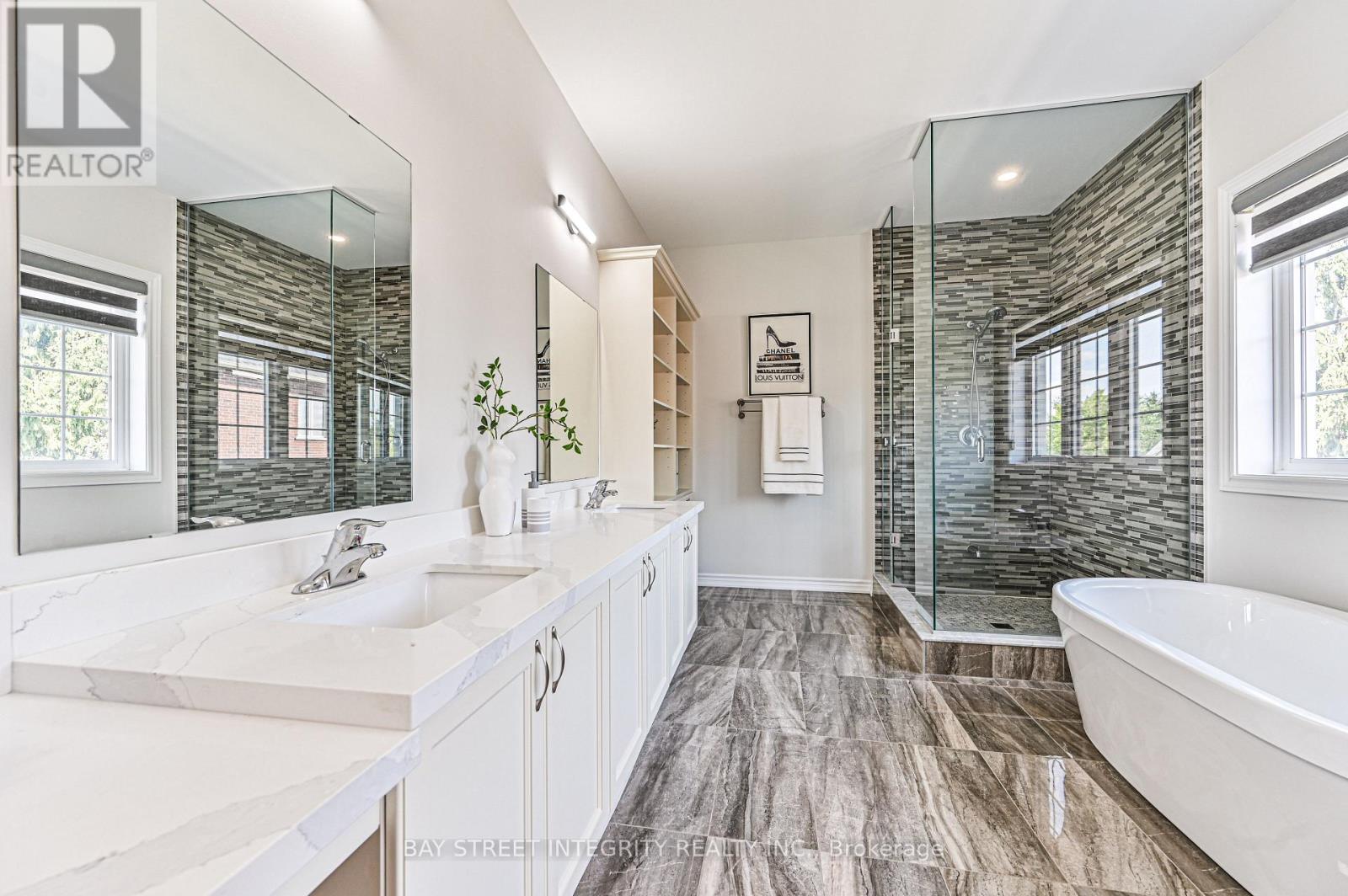 123 Mitchell Place, Newmarket, Ontario  L3Y 0E2 - Photo 27 - N12488418