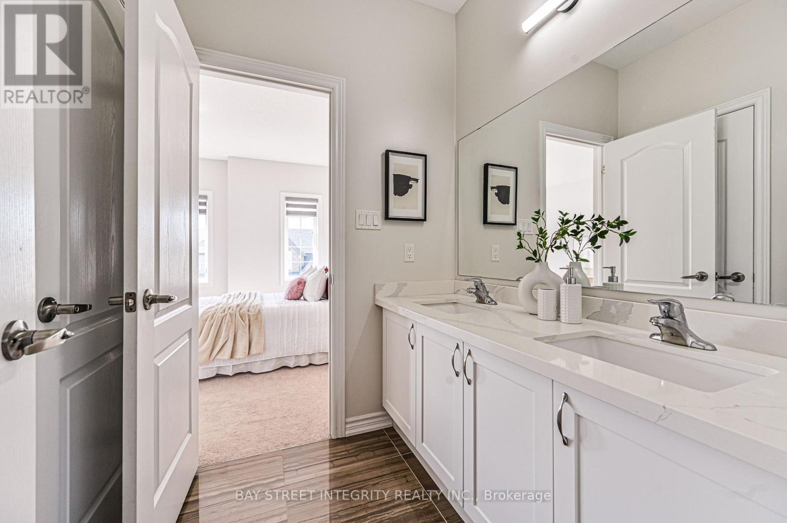 123 Mitchell Place, Newmarket, Ontario  L3Y 0E2 - Photo 30 - N12488418