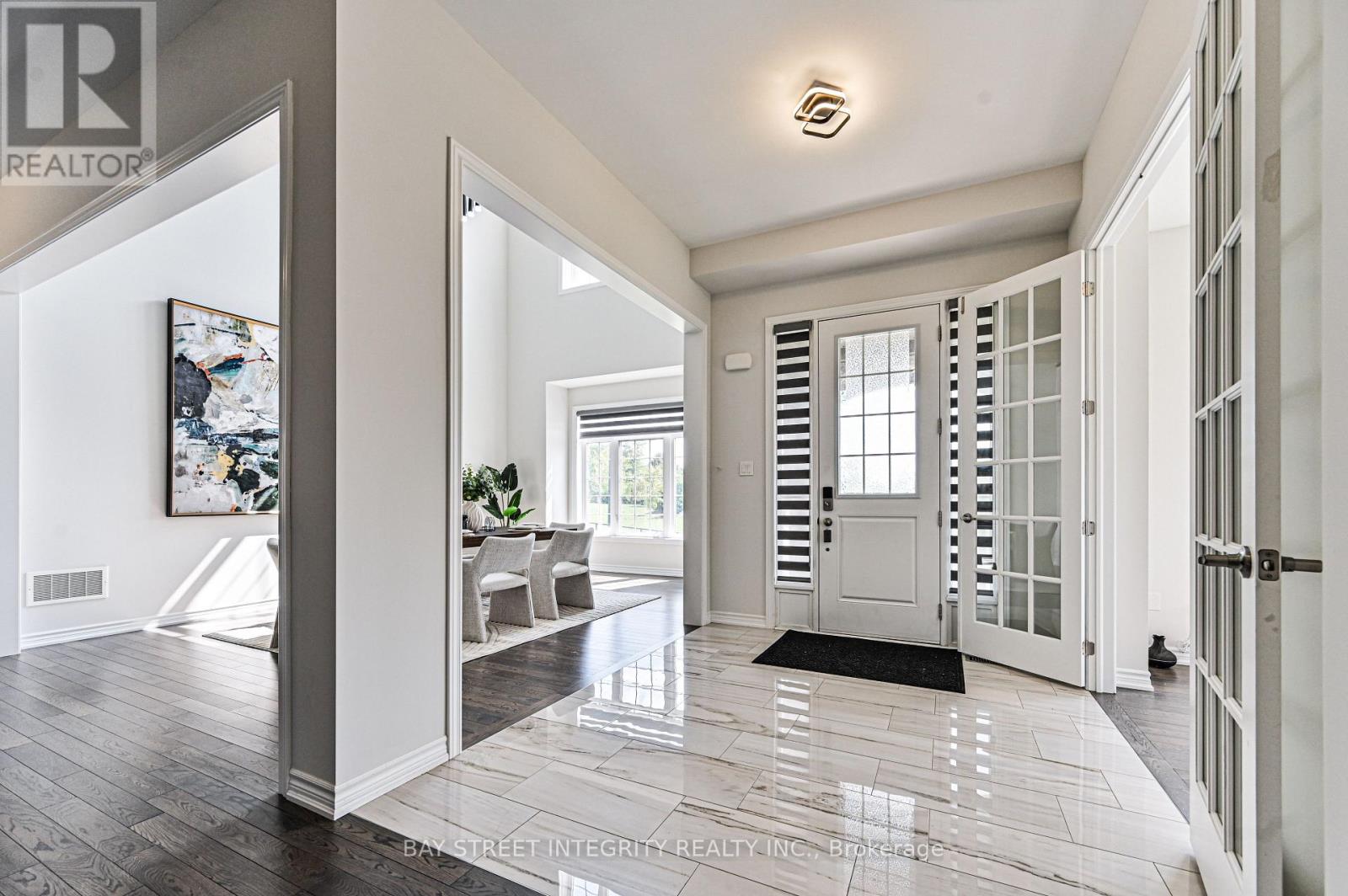 123 Mitchell Place, Newmarket, Ontario  L3Y 0E2 - Photo 5 - N12488418