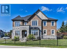 123 MITCHELL PLACE, Newmarket, Ontario