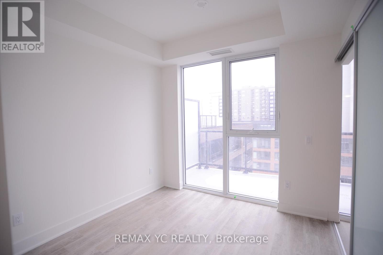 501 - 185 Deerfield Road, Newmarket, Ontario  L3Y 0G7 - Photo 10 - N12488434