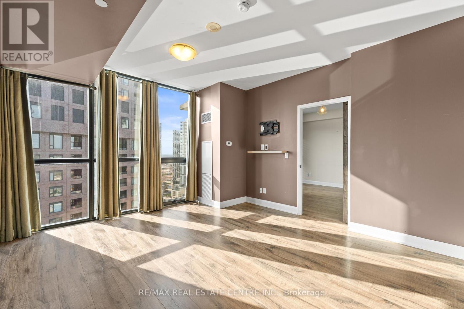 3004 - 2910 Highway 7 Road W, Vaughan, Ontario  L4K 0H8 - Photo 18 - N12488442