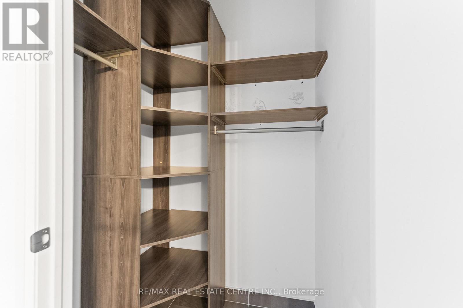 3004 - 2910 Highway 7 Road W, Vaughan, Ontario  L4K 0H8 - Photo 23 - N12488442