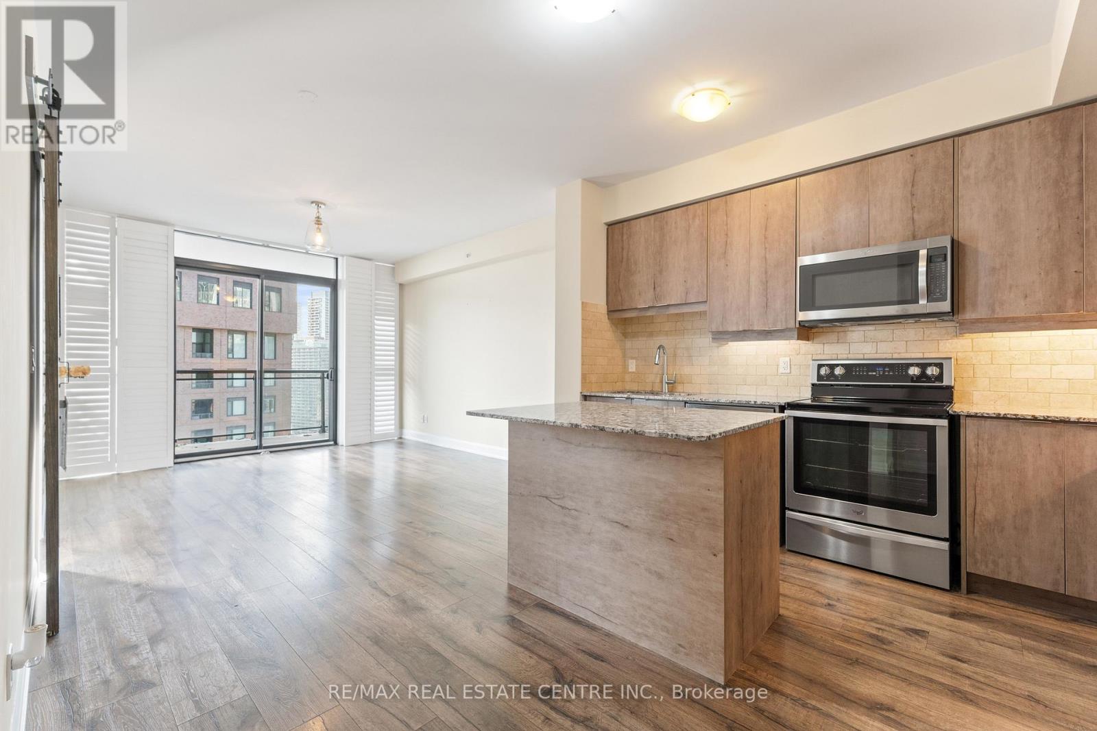 3004 - 2910 Highway 7 Road W, Vaughan, Ontario  L4K 0H8 - Photo 8 - N12488442