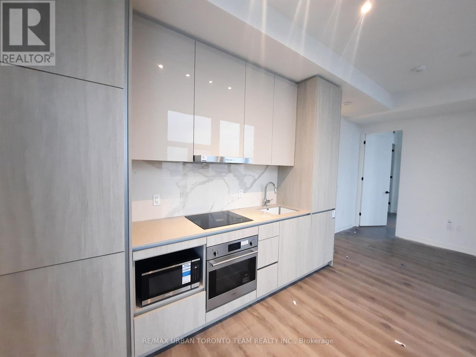 Ph109 - 28 Interchange Way, Vaughan, Ontario  L4K 0P8 - Photo 4 - N12488472