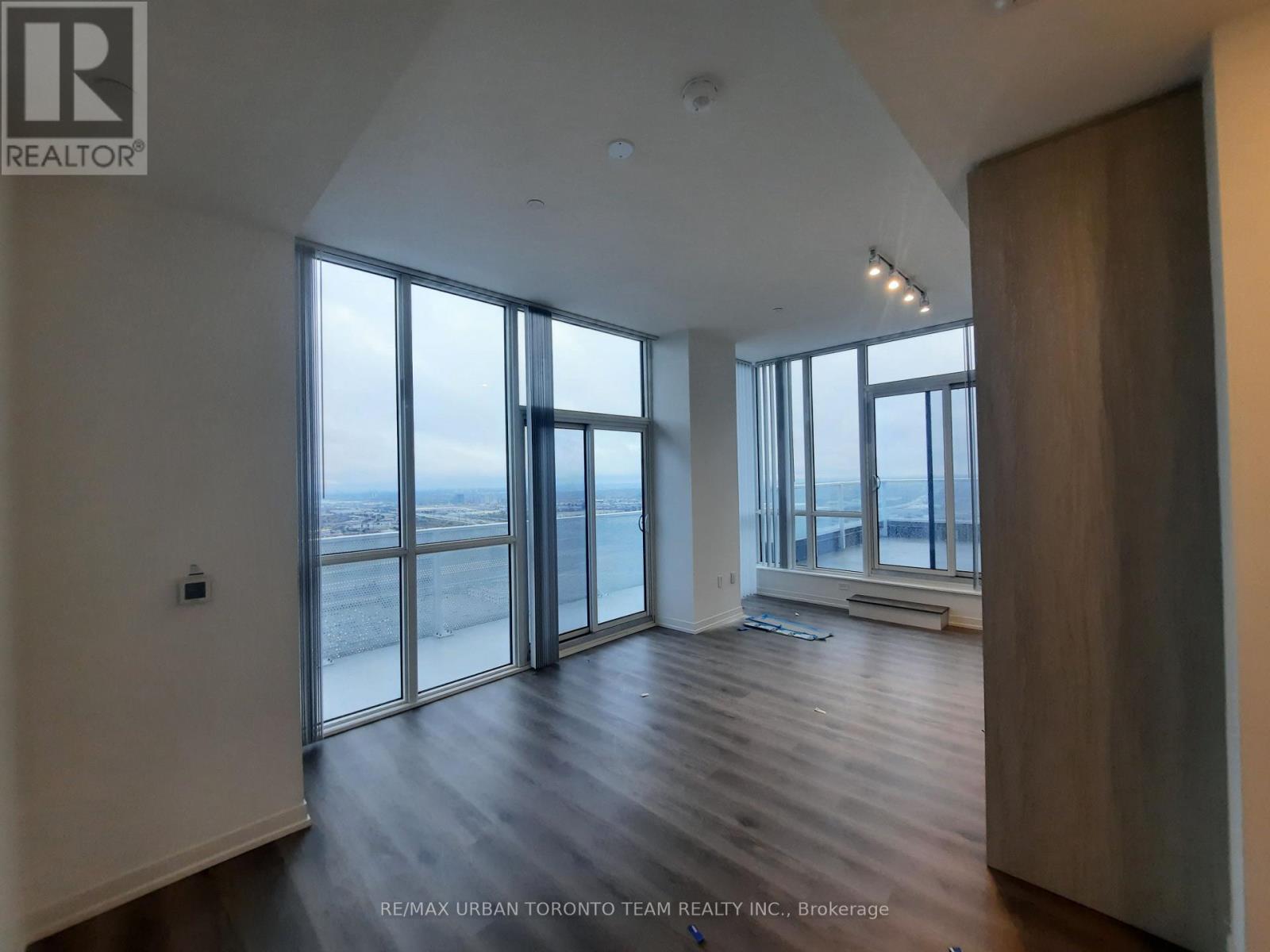 Ph109 - 28 Interchange Way, Vaughan, Ontario  L4K 0P8 - Photo 5 - N12488472