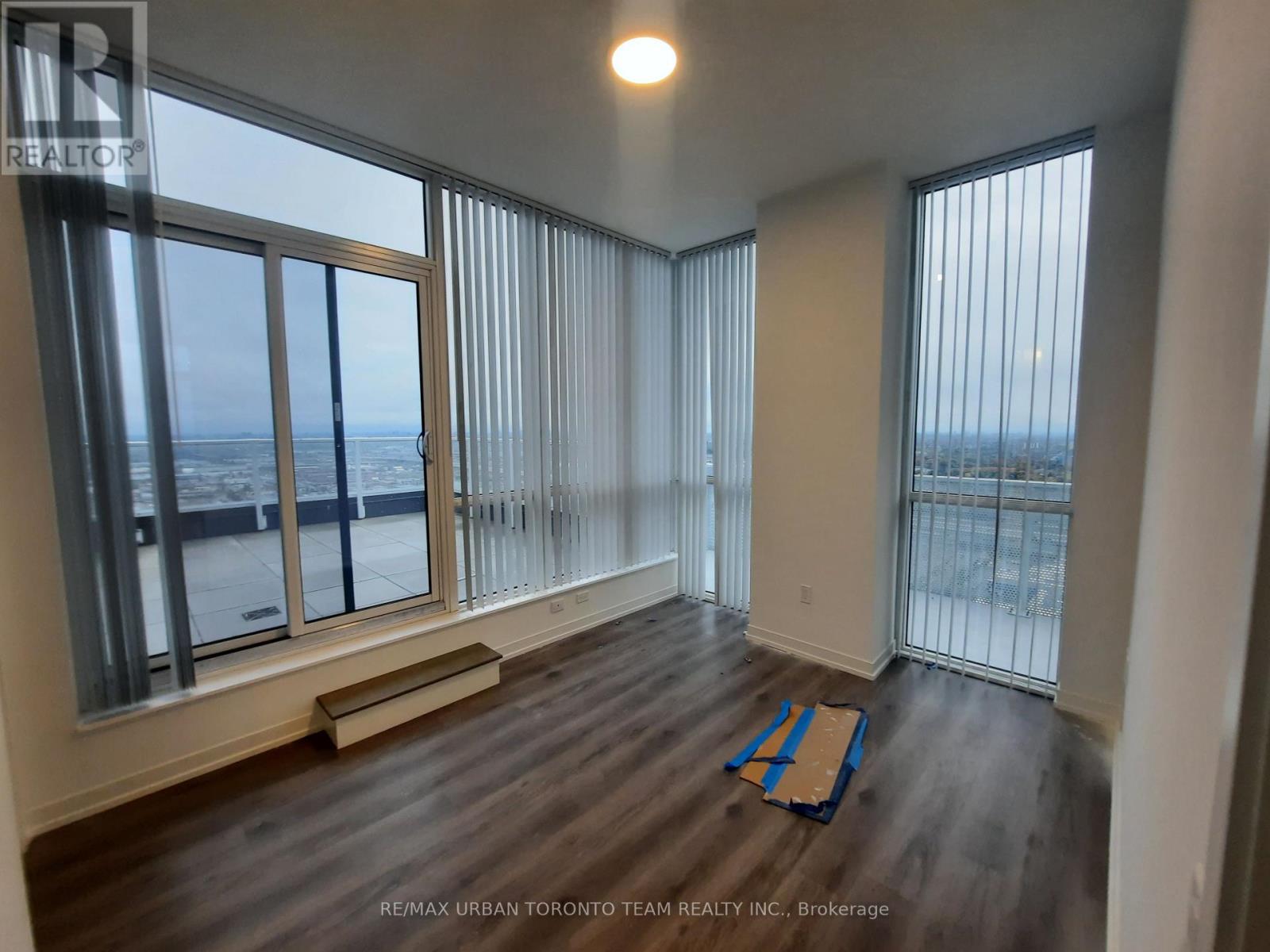 Ph109 - 28 Interchange Way, Vaughan, Ontario  L4K 0P8 - Photo 6 - N12488472