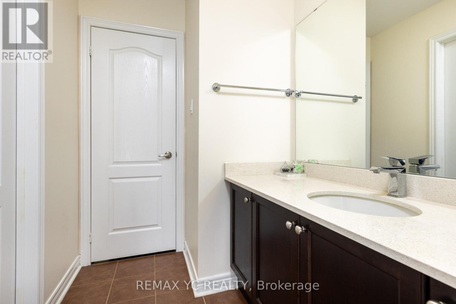 101 Oberfrick Avenue, Vaughan, Ontario  L6A 0N9 - Photo 31 - N12488614