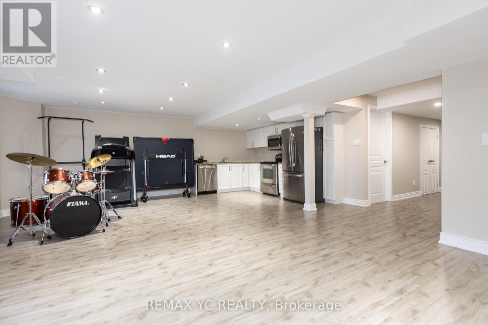 101 Oberfrick Avenue, Vaughan, Ontario  L6A 0N9 - Photo 38 - N12488614