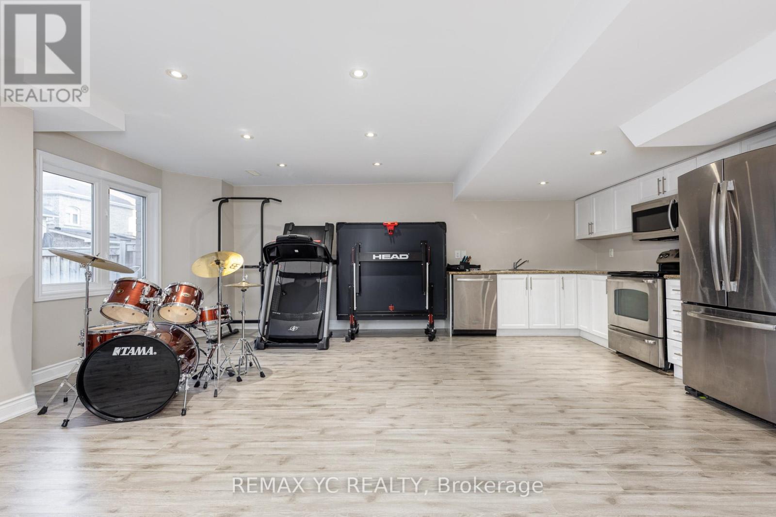 101 Oberfrick Avenue, Vaughan, Ontario  L6A 0N9 - Photo 39 - N12488614