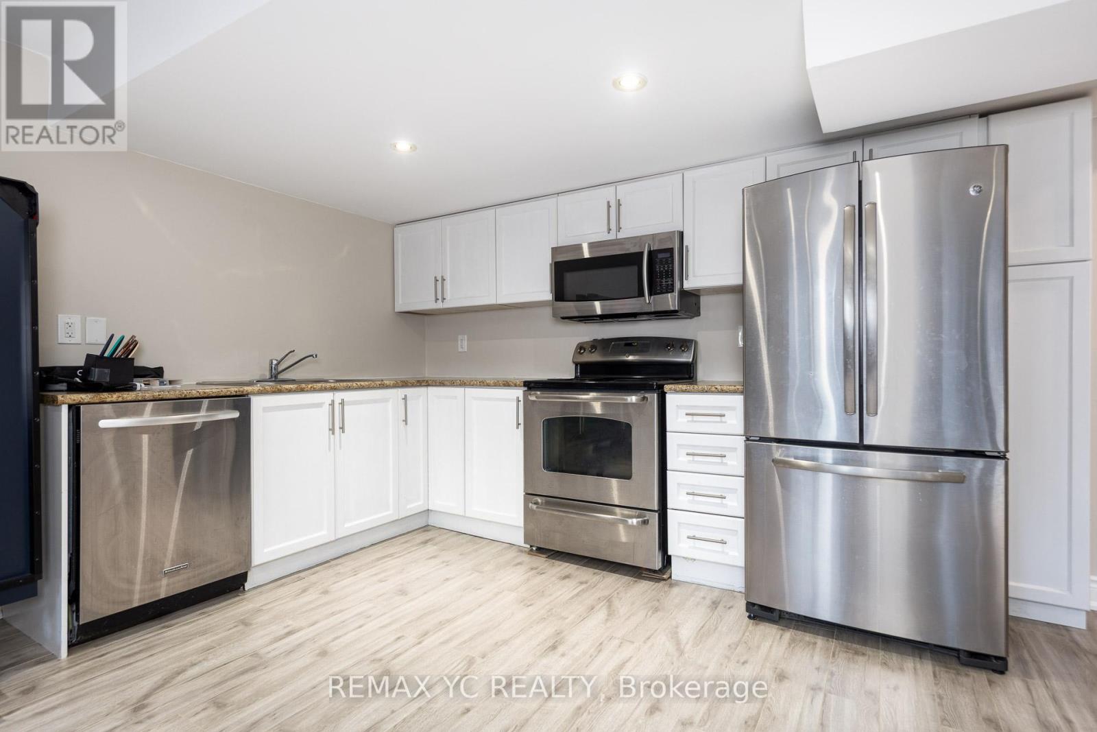 101 Oberfrick Avenue, Vaughan, Ontario  L6A 0N9 - Photo 40 - N12488614