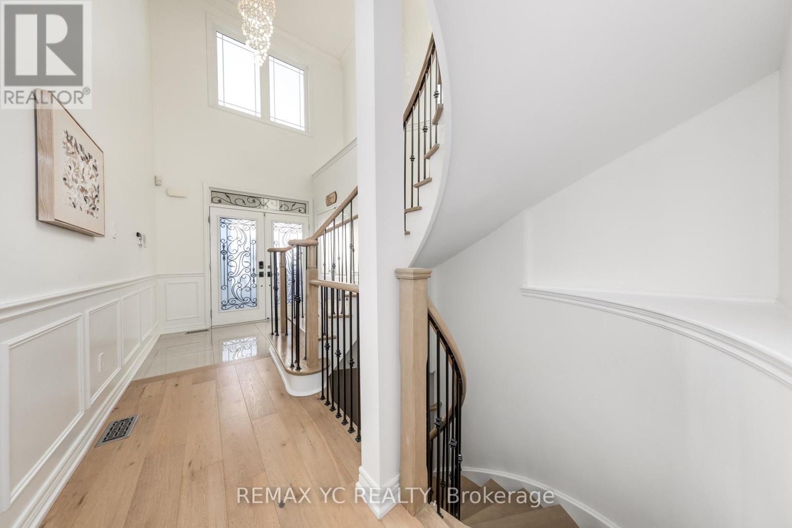 101 Oberfrick Avenue, Vaughan, Ontario  L6A 0N9 - Photo 6 - N12488614