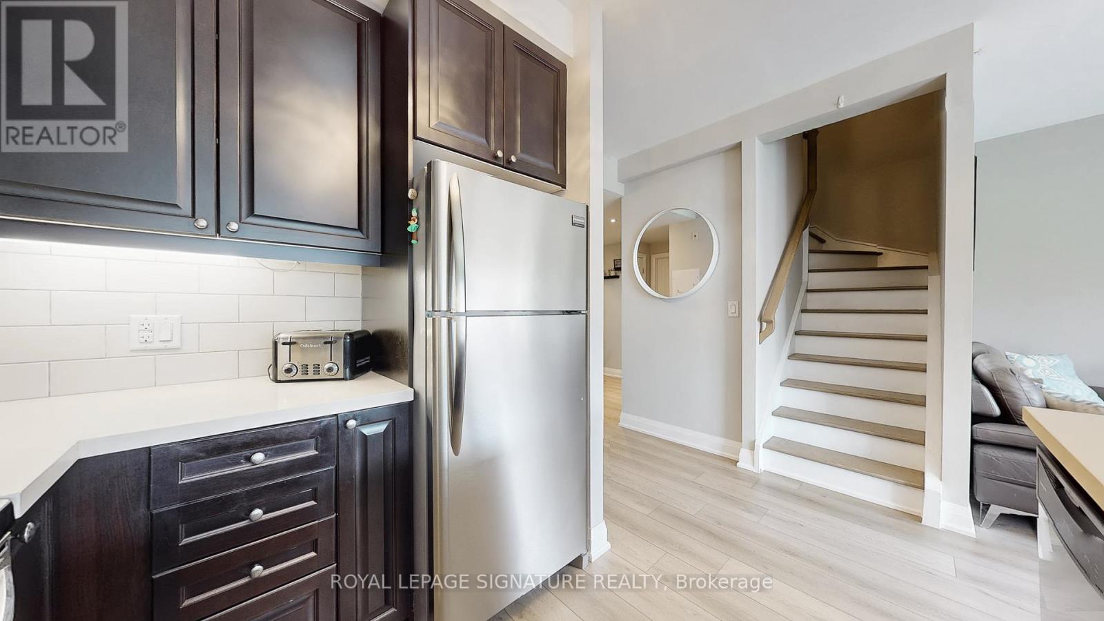 105 - 12 Woodstream Boulevard, Vaughan, Ontario  L4L 8C3 - Photo 12 - N12488632