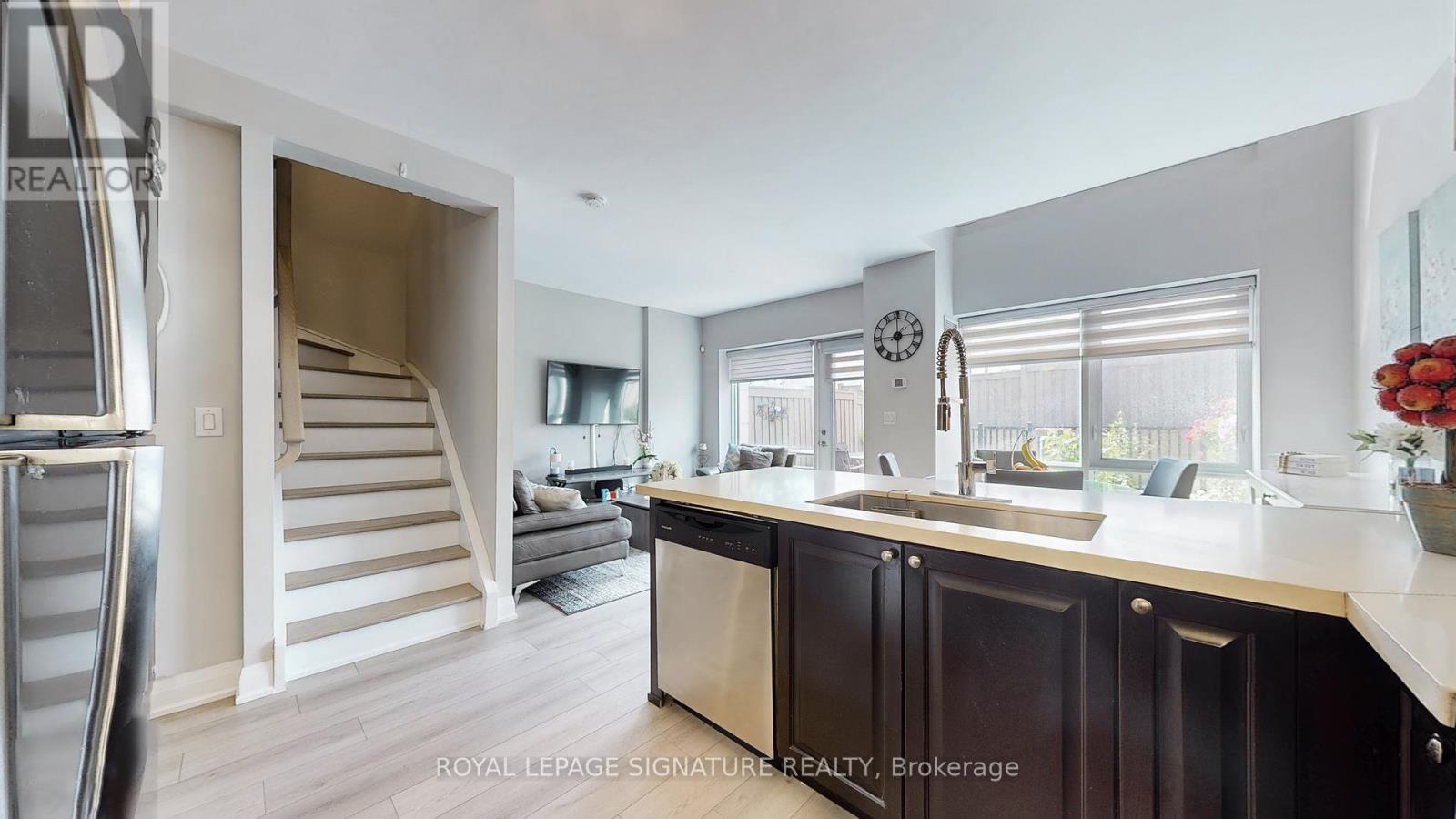 105 - 12 Woodstream Boulevard, Vaughan, Ontario  L4L 8C3 - Photo 13 - N12488632