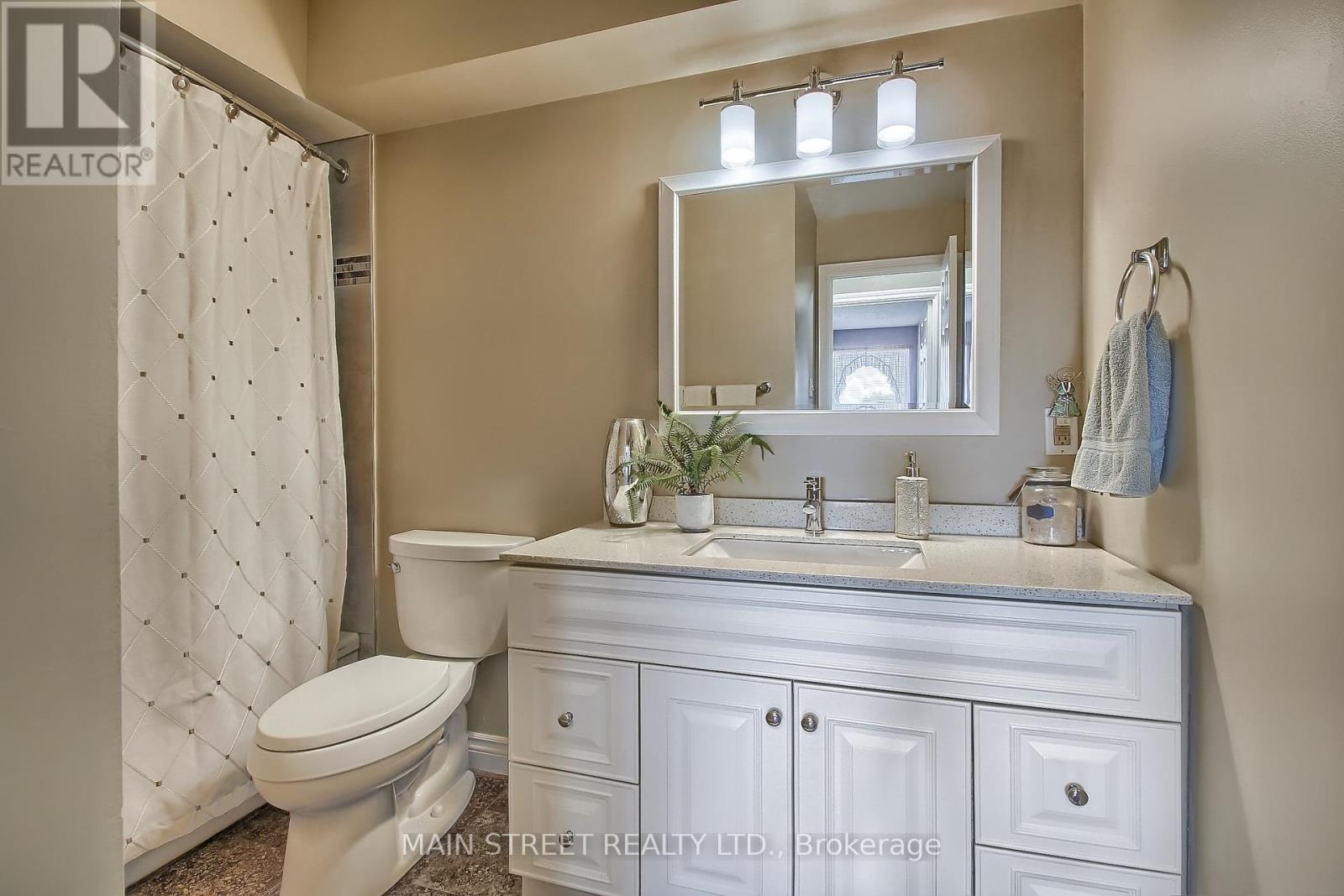 302 - 155 Main Street, Newmarket, Ontario  L3Y 8C2 - Photo 7 - N12488694