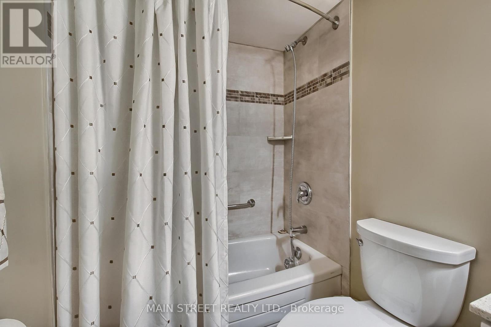 302 - 155 Main Street, Newmarket, Ontario  L3Y 8C2 - Photo 8 - N12488694