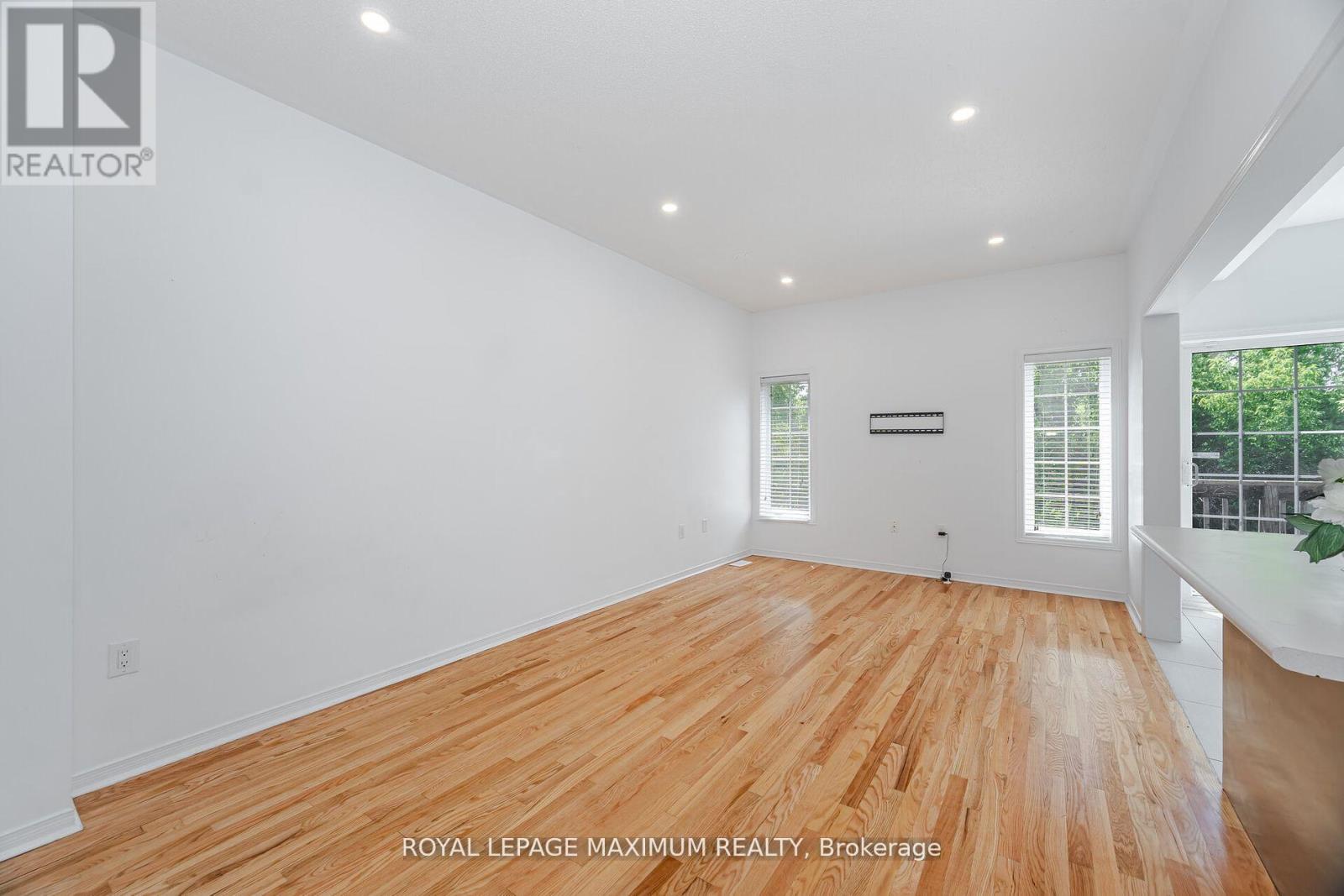 58 Gentile Circle, Vaughan, Ontario  L4H 1G4 - Photo 5 - N12488696