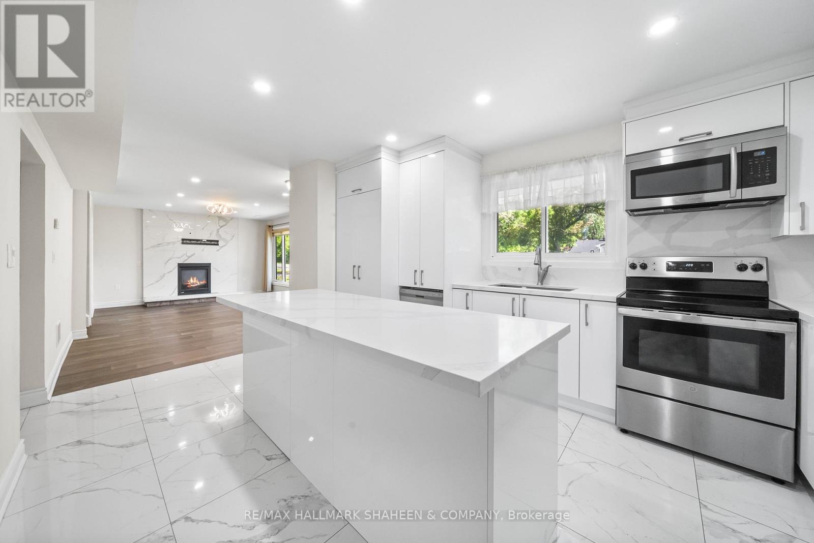 312 Terrace Drive, Georgina, Ontario  L4P 2Y8 - Photo 12 - N12488712