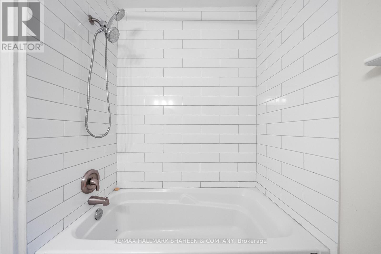 312 Terrace Drive, Georgina, Ontario  L4P 2Y8 - Photo 19 - N12488712