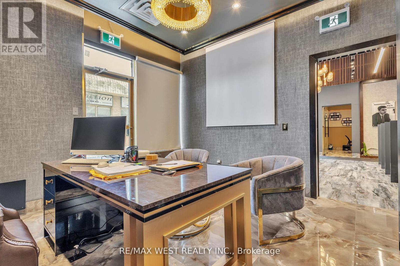 17&18 - 418 Hanlan Road, Vaughan, Ontario  L4L 4Z1 - Photo 16 - N12488754