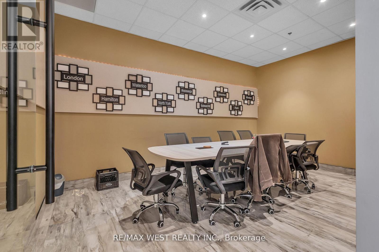 17&18 - 418 Hanlan Road, Vaughan, Ontario  L4L 4Z1 - Photo 18 - N12488754