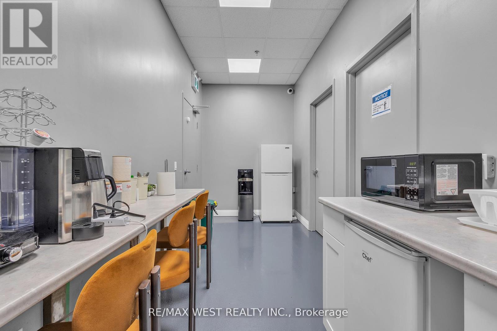 17&18 - 418 Hanlan Road, Vaughan, Ontario  L4L 4Z1 - Photo 22 - N12488754